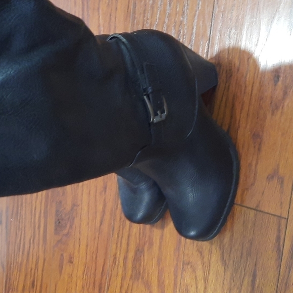 Crown Vintage Round toe Zip up Black Stacked Heel Boots - Picture 7 of 8